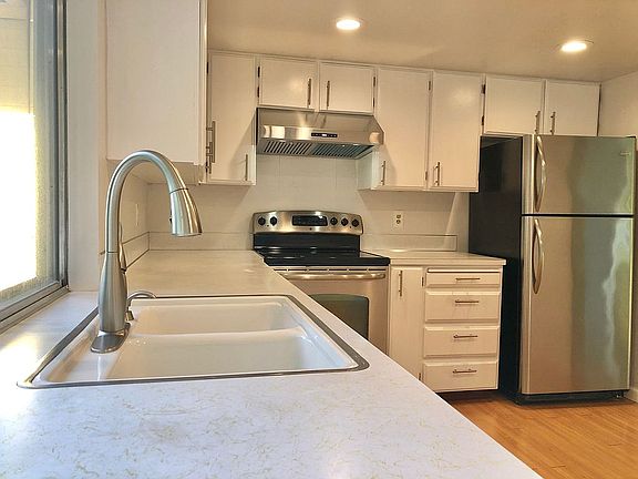 2nd image of 16822 NE 33rd St
