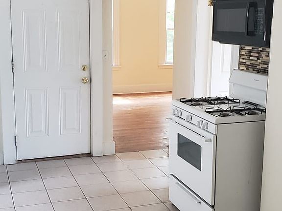 4th image of 13 Stevens St Fl 2