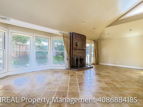 3rd image of 722 Bantry Ct