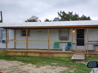 496 Wright Dr, Bandera, TX 78003