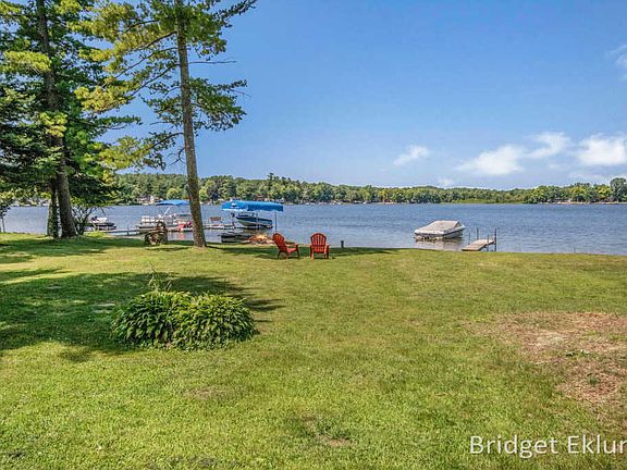 5th image of 15721 Pretty Lake Dr