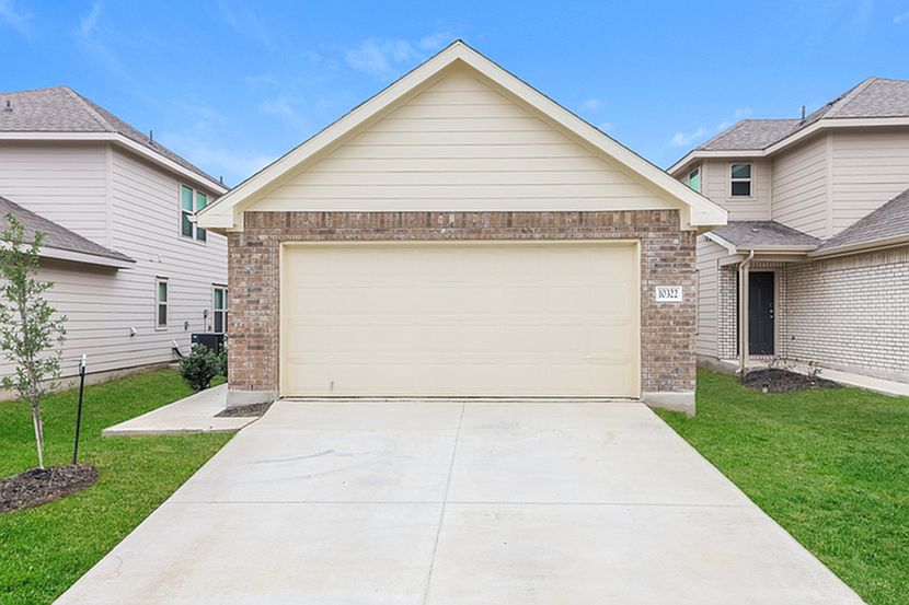 1st image of 10322 Clearwater Way