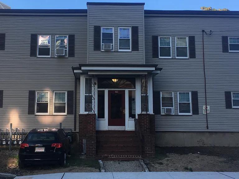 43 Florence St — Photo 1