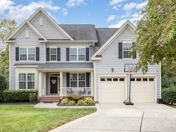 11514 Blushing Star Ct, Charlotte, NC 28215