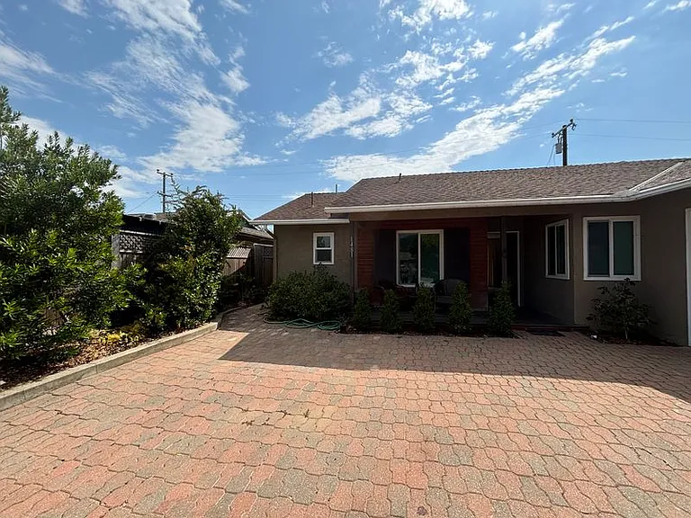 1481 Balboa St — Photo 12