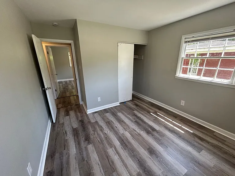 2207 Norwood Dr NW — Photo 8