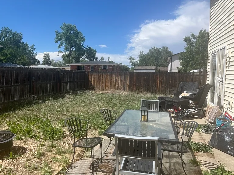 4735 Nelson St — Photo 11