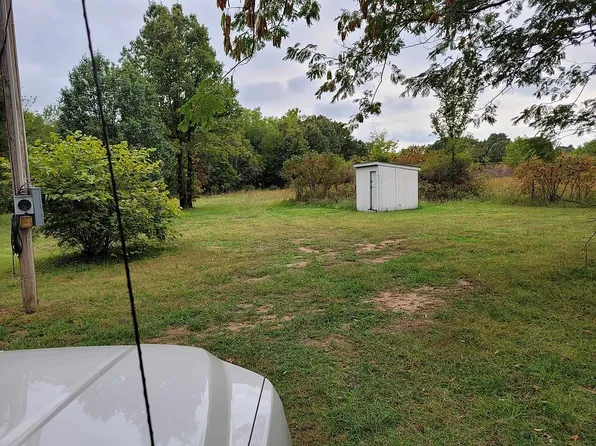9645 Queens Lace Dr, Neosho, MO 64850