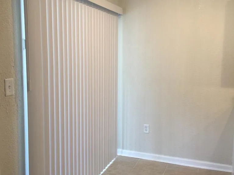 2792 Curry Ford Rd #B — Photo 11