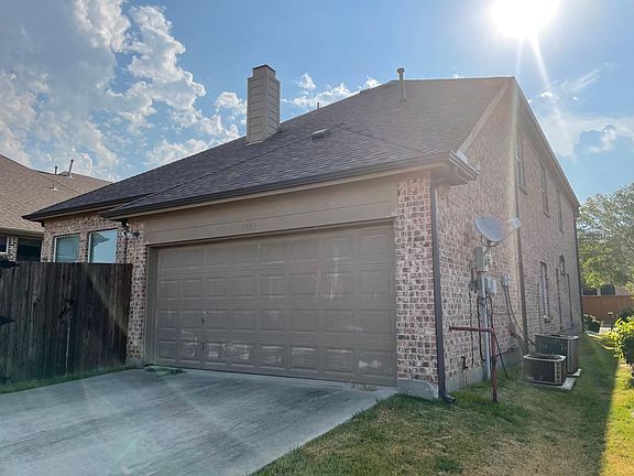 4th image of 4077 Truman Dr