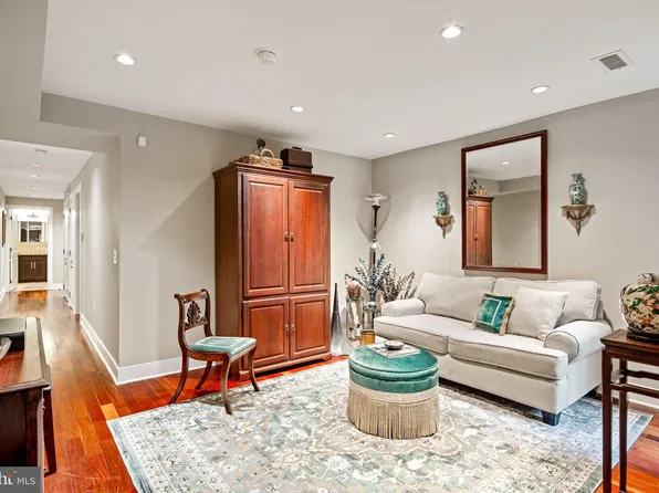 1519 Pine St Unit 1, Philadelphia, PA 19102