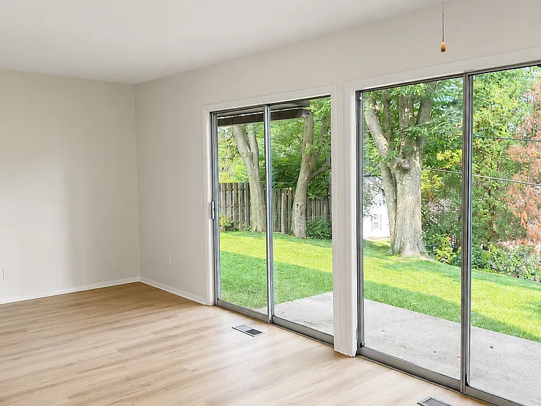 443 Overlook Dr — Photo 7