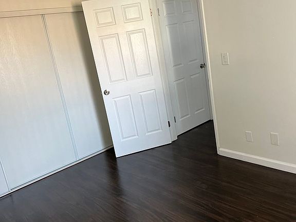 5th image of 825 1/2 S Hobart Blvd #11776260