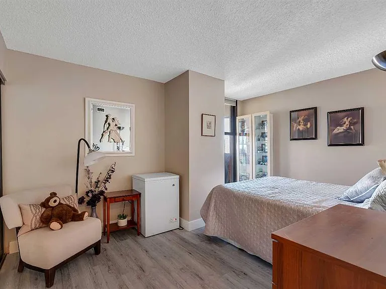 1100 8th Ave SW #1906 — Photo 14