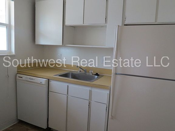 4th image of 128 Skyline Dr APT B