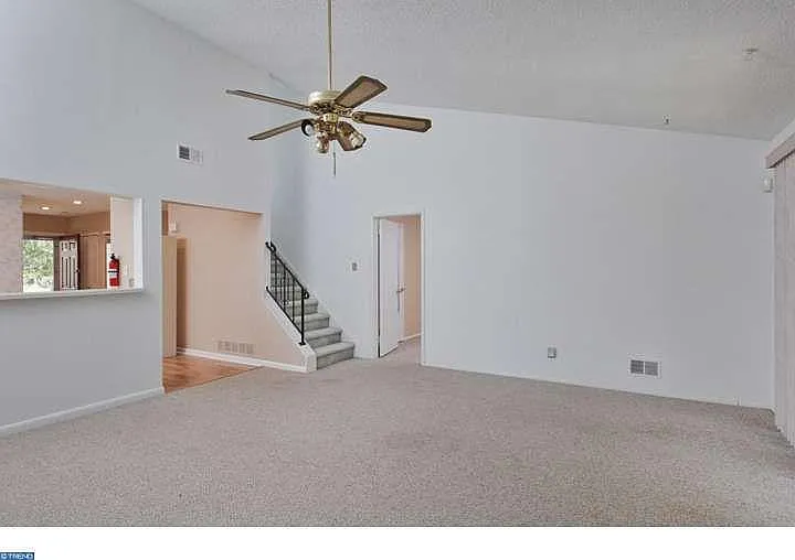 3 bed, 1154 sqft, $2,600 — Photo 2