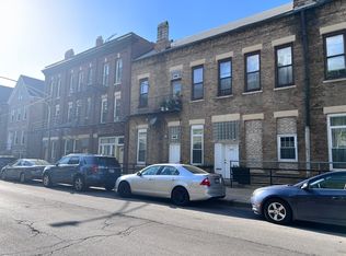 1410 W Blackhawk St #1E, Chicago, IL 60610