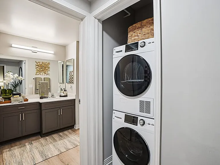 Haven at Del Mar Station Apartments — Photo 6