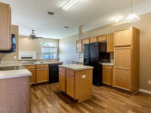 4th image of 3357 Shelley Dr