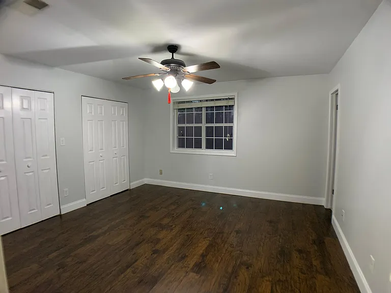 Primary Bedroom (Upstairs)