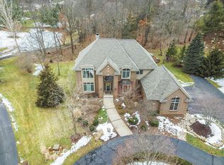 6261 Windemere Pt, Brighton, MI 48116