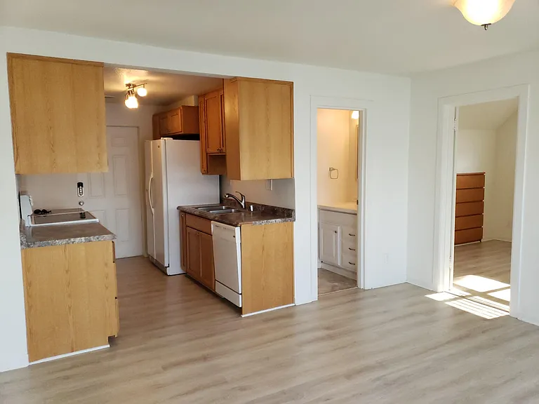 310 Perry Ave N — Photo 11
