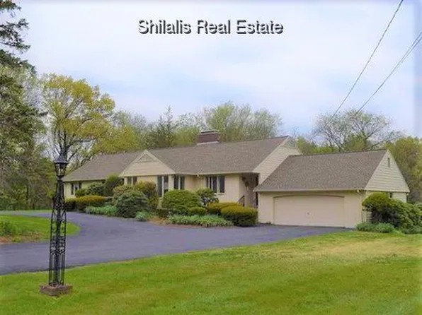 (undisclosed Address), Lincoln, MA 01773