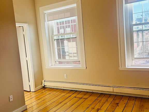 5th image of 300 Essex St APT 5