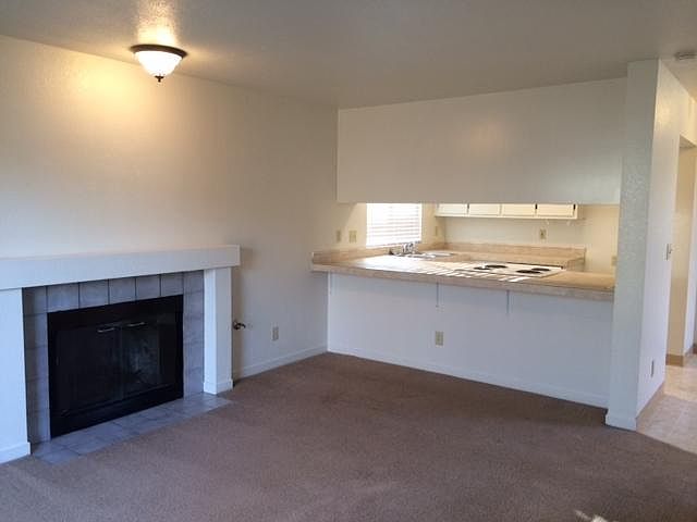 1st image of 1031 S Lincoln Way Unit B