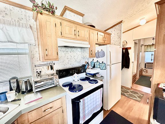 5th image of 1200 Us Highway 27 N Sunny Pines Dr #124