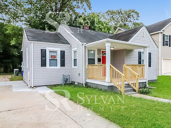 2nd image of 2726 Peronne Ave #A