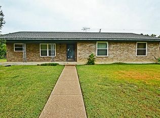 405 Stony Creek Dr, Desoto, TX 75115