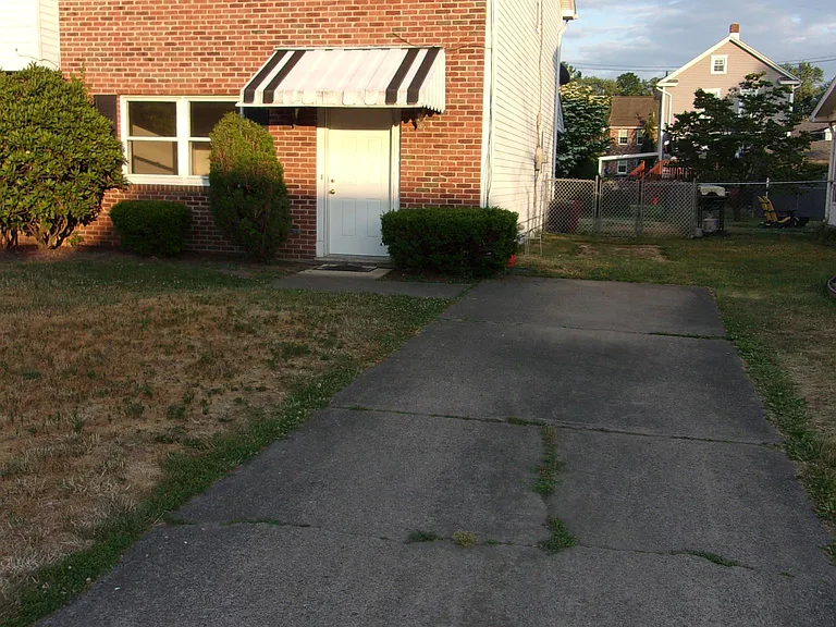 111 N Welles Ave — Photo 1