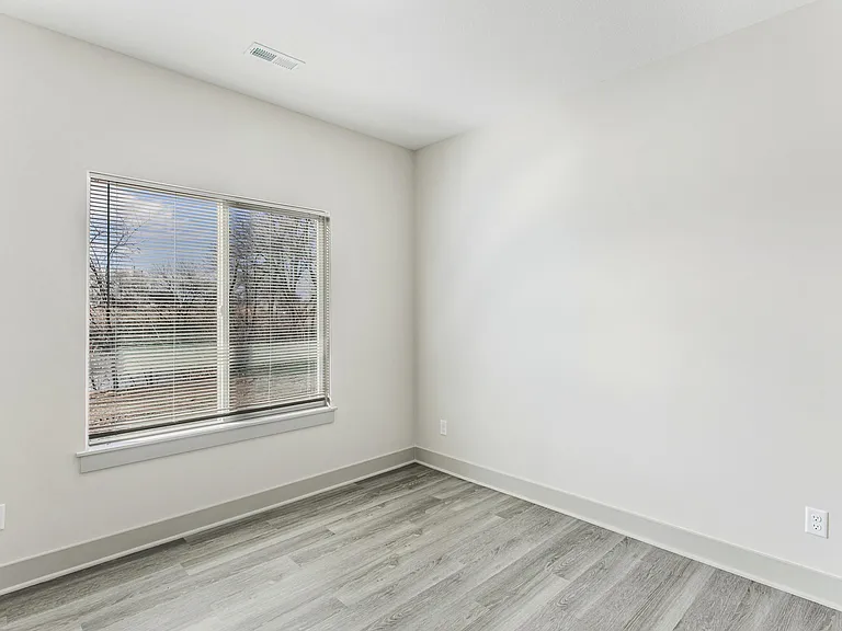 2953 S Bunker Hill Dr #100 — Photo 13
