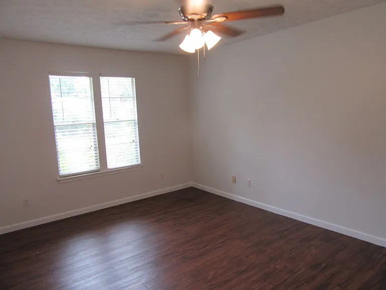 8629 Deerpoint Dr — Photo 28