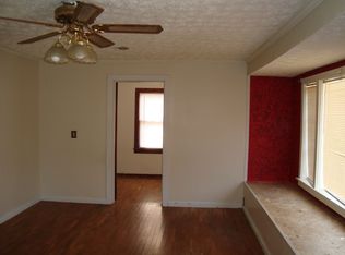 327 Ridgeview Dr, Clinton, TN 37716