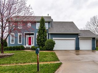 6824 Morningside Cir, Johnston, IA 50131