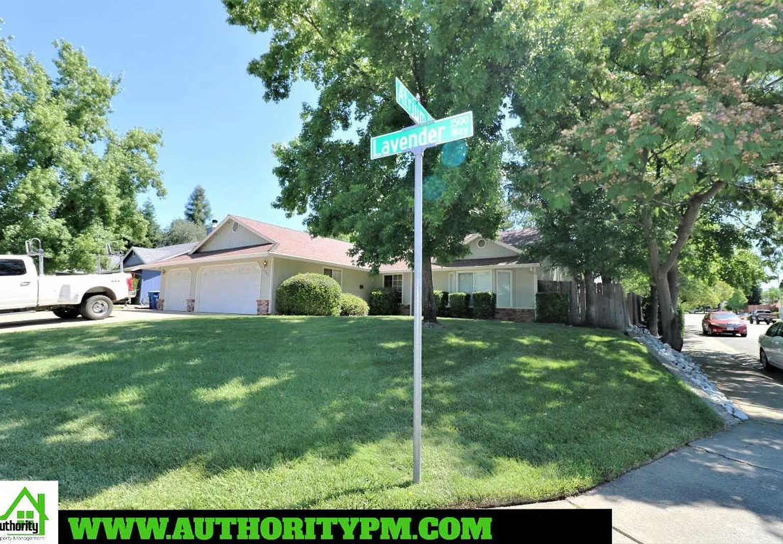 3 bed, 2.0 bath, 1346 sqft, $2,195 — Photo 2