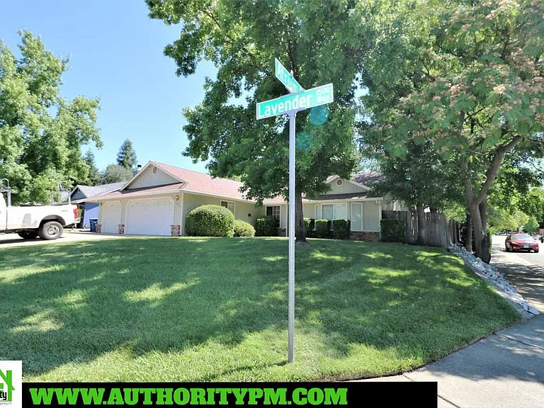 1599 Lavender Way — Photo 2