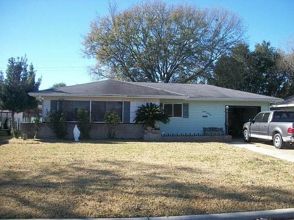 2nd image of 2041 Angelle Dr