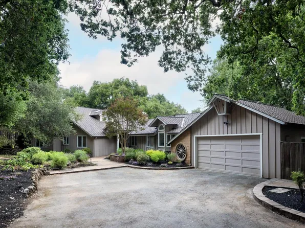 10455 Berkshire Dr, Los Altos Hills, CA 94024