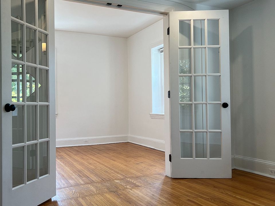 2nd floor bedroom