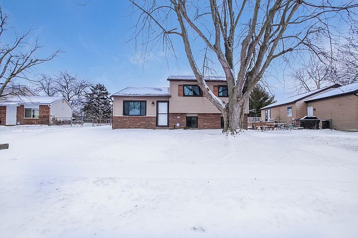 1st image of 5864 Starcrest Dr