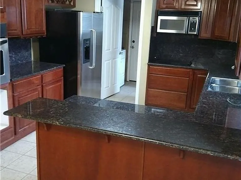 1720 E Zion Rd — Photo 6