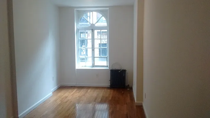 Rented by Blana LLC | media 22