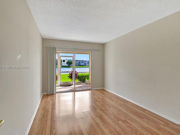 4th image of 1020 Exeter Dr #B