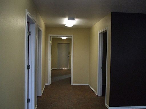3rd image of 218 Dividend Dr Ste 4