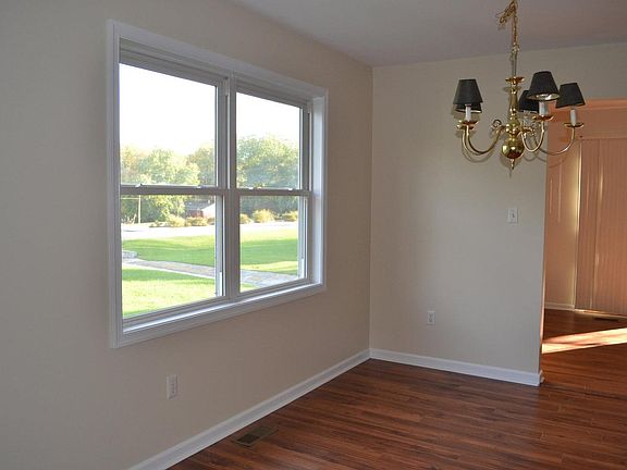 3rd image of 241 Denny Ln