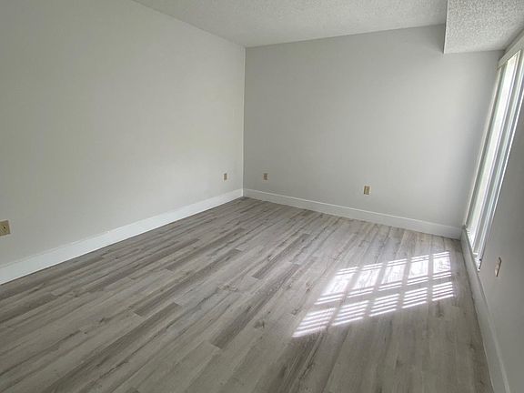 4th image of 9030 SW 125th Ave APT 204