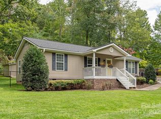 708 Stoney Mountain Rd, Hendersonville, NC 28791